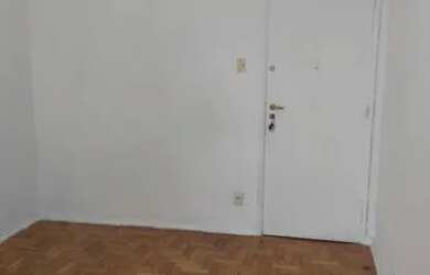 Imagem: O apartamento possui 1 Dormitório, 1 Banheiro, 42m² de Área