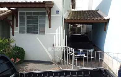 Imagem: A casa possui 2 Dormitórios, 2 Banheiros, 1 Vaga na garagem