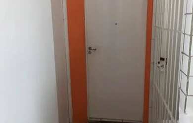 Imagem: O apartamento possui 2 Dormitórios, 1 Banheiro e 1 Vaga na