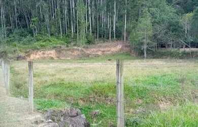 Imagem: A chácara possui 4550m² de Área e está localizado em Área