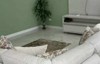 Imagem: A casa possui 2 Dormitórios, 1 Banheiro, 1 Vaga na garagem