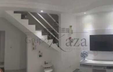 Imagem: A casa em condomínio possui 3 Dormitórios, 2 Banheiros, 1