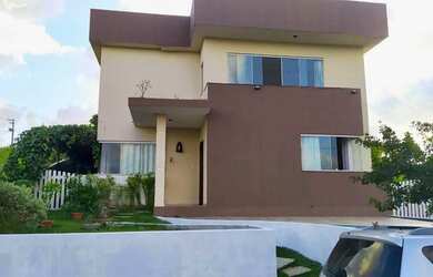 Imagem: A casa em condomínio possui 5 Dormitórios, 4 Banheiros, 3