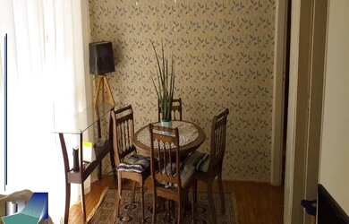 Imagem: O apartamento possui 3 Dormitórios, 1 Banheiro, 1 Vaga na garagem