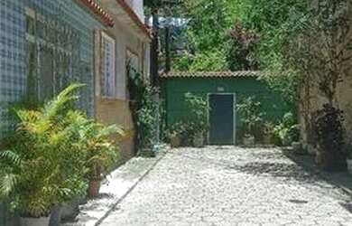 Imagem: A casa possui 2 Dormitórios, 2 Banheiros, 1 Vaga na garagem