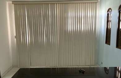 Imagem: A casa possui 2 Dormitórios, 2 Banheiros, 1 Vaga na garagem