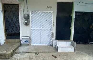 Imagem: A casa possui 1 Dormitório, 1 Banheiro e está localizado