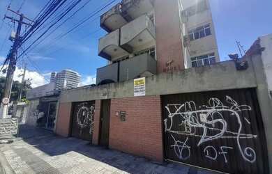 Imagem: O apartamento possui 2 Dormitórios, 2 Banheiros, 2 Vagas na