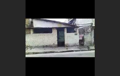 Imagem: A casa possui 3 Dormitórios, 1 Banheiro, 200m² de Área e