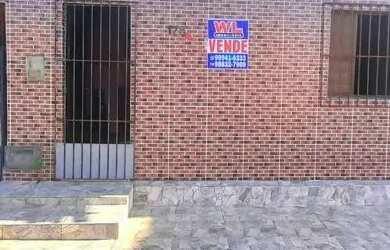 Imagem: A casa possui 3 Dormitórios, 2 Banheiros, Imóvel novo e está