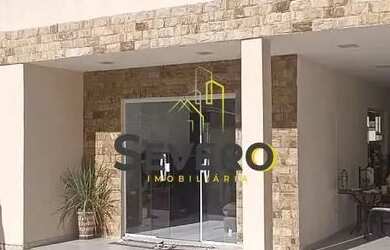 Imagem: A casa possui 2 Dormitórios, 2 Banheiros, 4 Vagas na garagem