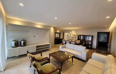 Imagem: O apartamento possui 4 Dormitórios, 3 Banheiros, 3 Vagas na