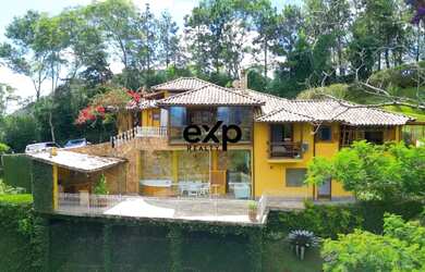 Imagem 3: Casa à Venda no Condomínio Vale das Araucárias, 3 suítes - Itaipava, Petrópolis/RJ