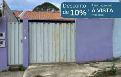 Imagem: A casa possui 2 Dormitórios, 2 Banheiros, 118m² de Área e