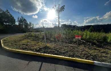 Imagem: O terreno possui 541m² de Área e está localizado em Gramado