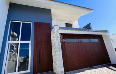 Imagem 9: Casa tipo sobrado 03 dormitórios com suite, closet e sacada no Bairro São José em Santa Ma