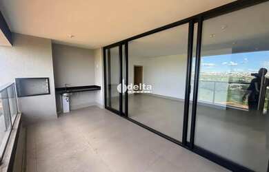 Imagem: O apartamento possui 4 Dormitórios, 5 Banheiros, 3 Vagas na