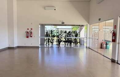 Imagem: A casa possui 3 Dormitórios, 3 Banheiros, 2 Vagas na garagem