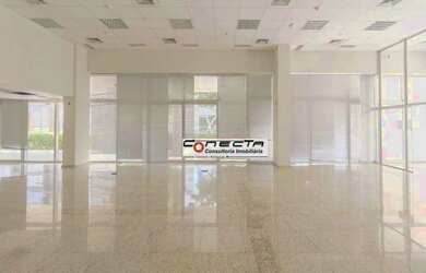 Imagem: O depósito possui 5 Vagas na garagem e 344m² de Área e está