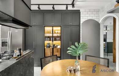 Imagem: O apartamento possui 4 Dormitórios, 4 Banheiros, 2 Vagas na