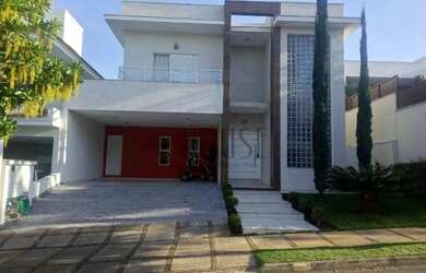 Imagem: A casa em condomínio possui 3 Dormitórios, 4 Banheiros, 4