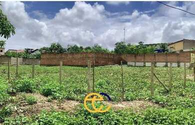 Imagem: O terreno possui 360m² de Área e está localizado em Parque