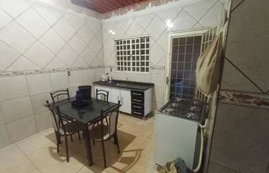 Imagem 8: Casa. Varanda, 15m² de Área, 2 Vagas na garageme2 Dormitórios