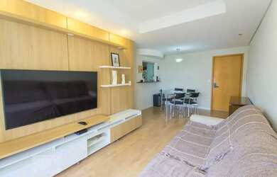 Imagem: O apartamento possui 2 Dormitórios, 1 Banheiro, 2 Vagas na