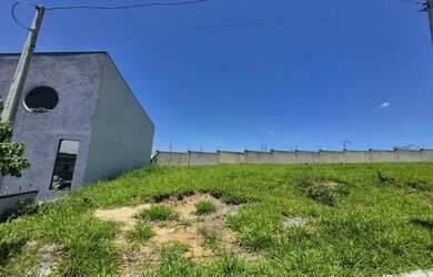 Imagem: O terreno possui 250m² de Área e está localizado em Vale