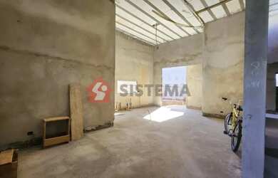 Imagem: A casa possui 3 Dormitórios, 5 Banheiros, 2 Vagas na garagem