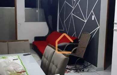 Imagem: A casa possui 2 Dormitórios, 1 Banheiro, 1 Vaga na garagem