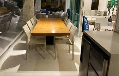 Imagem 6: CASA DE LUXO, MURO Alto!