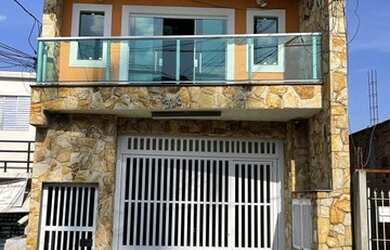 Imagem: A casa possui 5 Dormitórios, 5 Banheiros, 700m² de Área e