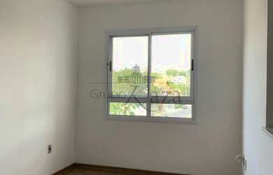 Imagem: O apartamento possui 1 Dormitório, 1 Banheiro, 1 Vaga na garagem