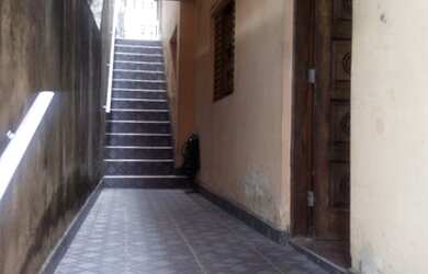 Imagem: A casa possui 3 Dormitórios, 3 Banheiros, 1 Vaga na garagem