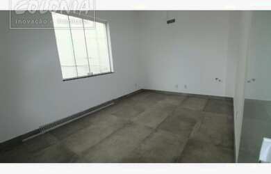 Imagem: O depósito possui 900m² de Área e está localizado em Centro