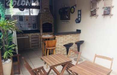 Imagem: O apartamento possui 2 Dormitórios, 1 Banheiro, 2 Vagas na