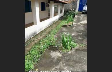 Imagem: A casa possui 2 Dormitórios, 2 Banheiros, 2 Vagas na garagem