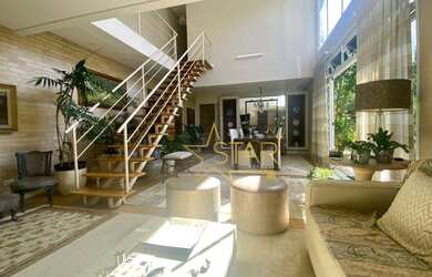 Imagem: A casa possui 3 Dormitórios, 2 Banheiros, 1 Vaga na garagem