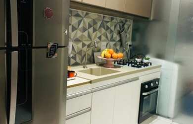 Imagem: O apartamento possui 2 Dormitórios, 1 Banheiro, 1 Vaga na garagem