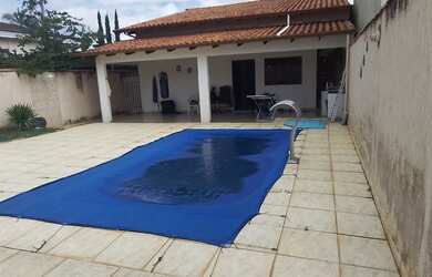 Imagem: A casa em condomínio possui 3 Dormitórios, 3 Banheiros, 2