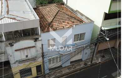 Imagem: A casa possui 5 Dormitórios, 3 Banheiros, 192m² de Área e