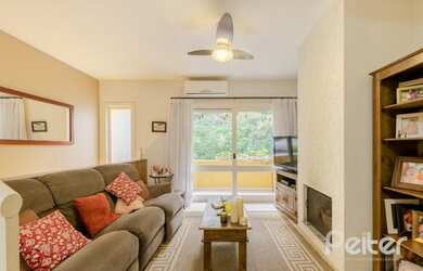 Imagem: A casa em condomínio possui 3 Dormitórios, 3 Banheiros, 2