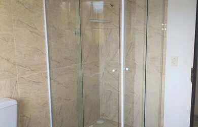 Imagem: A casa possui 2 Dormitórios, 1 Banheiro, 2 Vagas na garagem