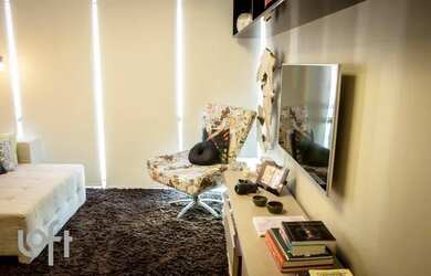 Imagem: O apartamento possui 2 Dormitórios, 2 Banheiros, 2 Vagas na