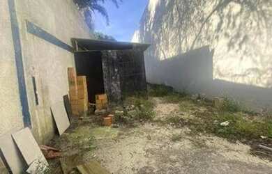 Imagem: O terreno possui 200m² de Área e está localizado em Campestre