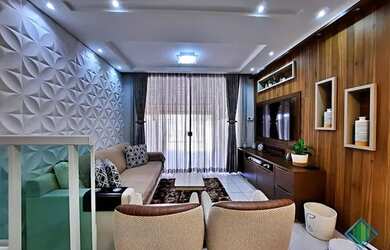 Imagem: A casa possui 2 Dormitórios, 2 Banheiros, 2 Vagas na garagem