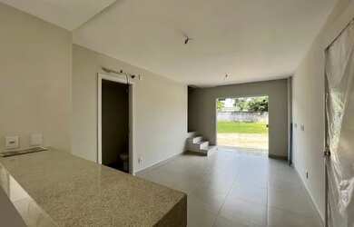 Imagem: A casa em condomínio possui 3 Dormitórios, 2 Banheiros, 114m²