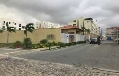 Imagem: O apartamento possui 3 Dormitórios, 1 Banheiro, 1 Vaga na garagem