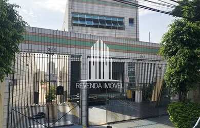 Imagem: O depósito possui 800m² de Área e está localizado em Vila